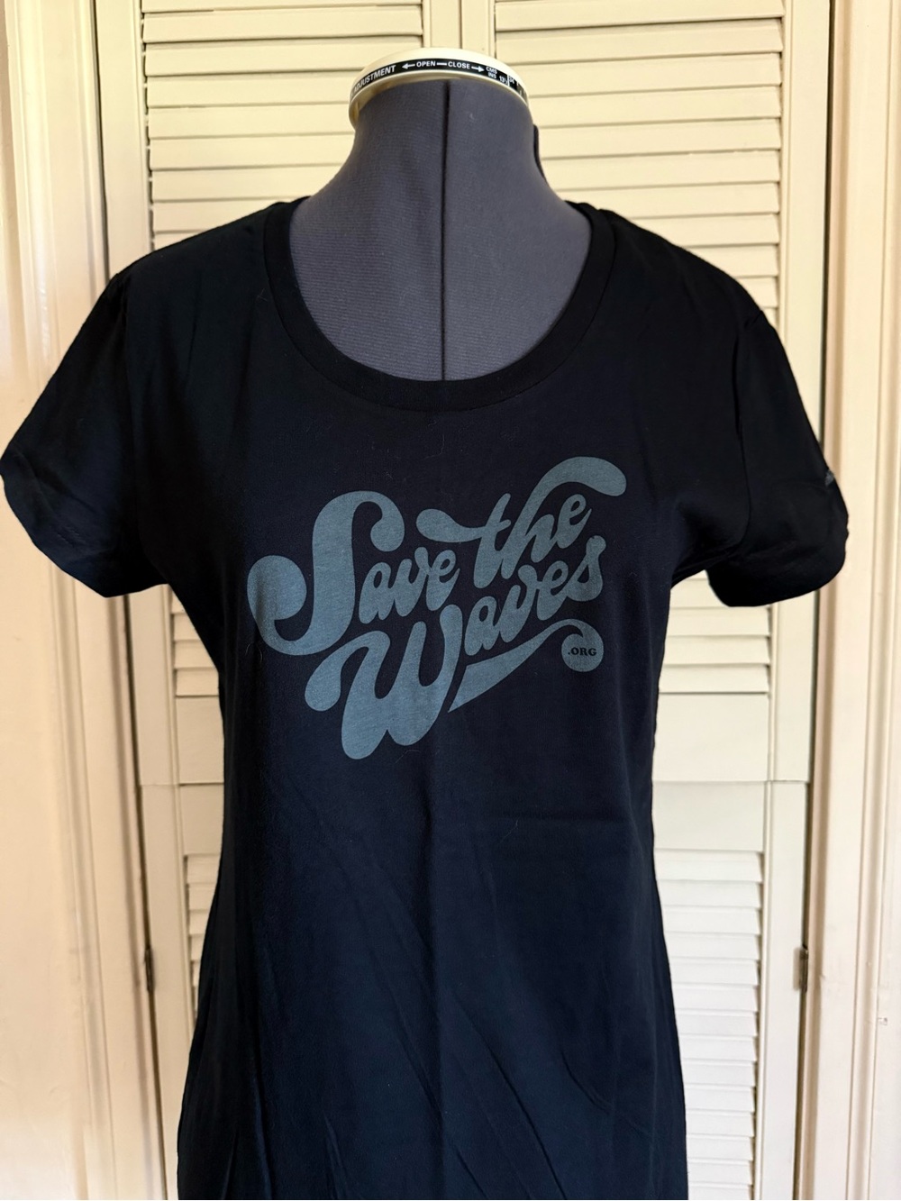 Patagonia 'Save the Waves' Graphic T-Shirt Short Sleeve W's M Black Org Cotton